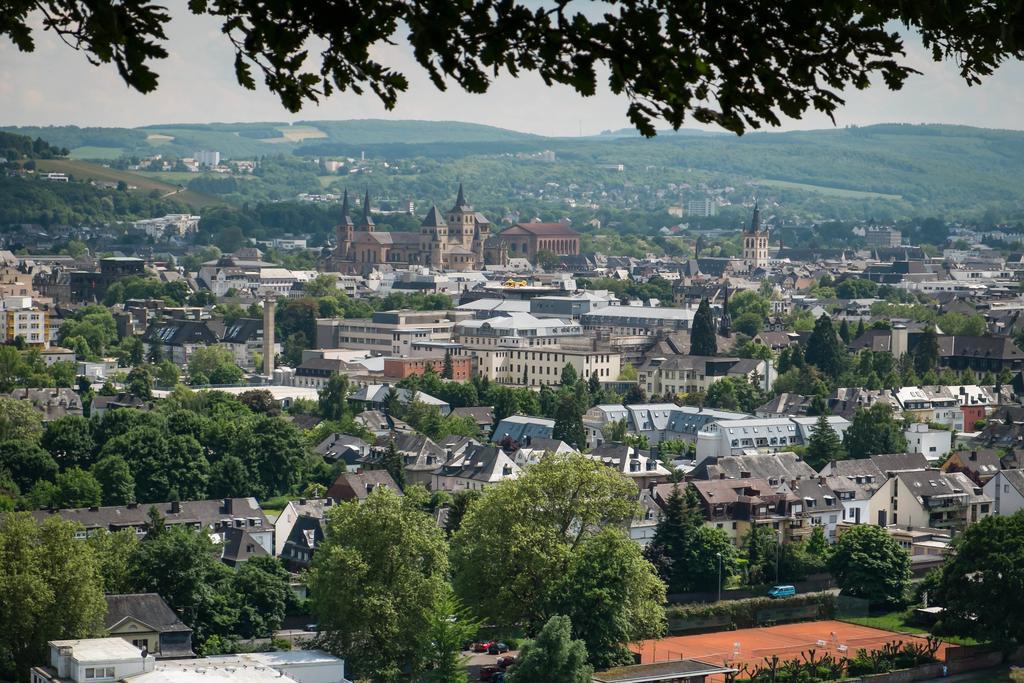 Ferienwohnung Kirchturmblick Euren เทรียร์ ภายนอก รูปภาพ